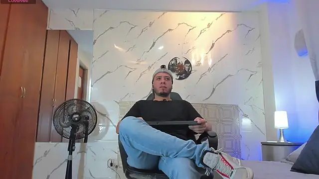 jacob garcia online show from March 4, 12:45 pm