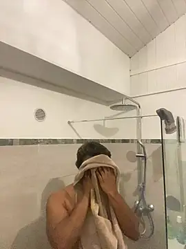 Axel black10 online show from April 19, 9:39 pm