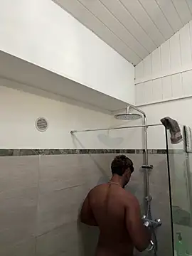 Axel black10 online show from April 18, 1:12 pm