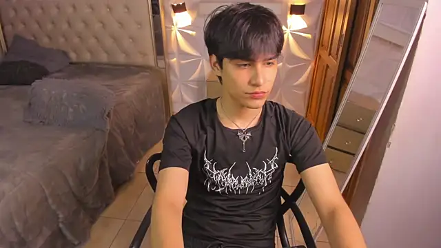 IamJuanJoc online show from April 10, 3:57 am