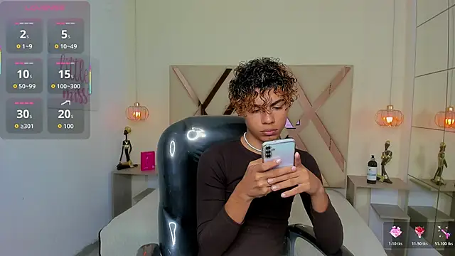 Anyelo Twink online show from April 21, 5:02 am