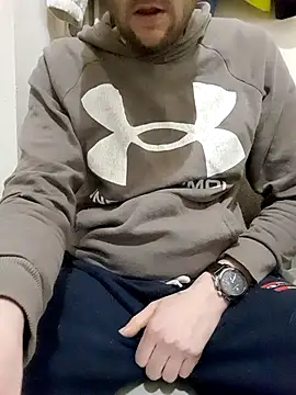 80julien online show from March 1, 5:40 am