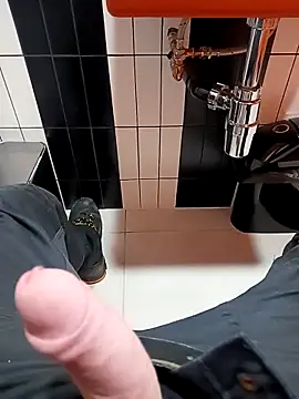 Hertsguy1984 online show from April 21, 7:09 pm