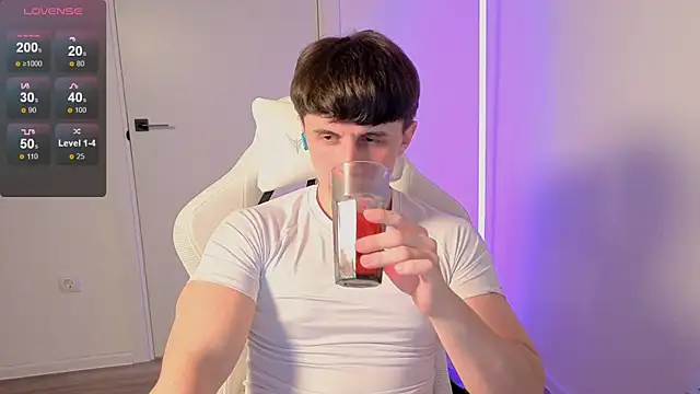 first mark online show from April 19, 10:01 pm