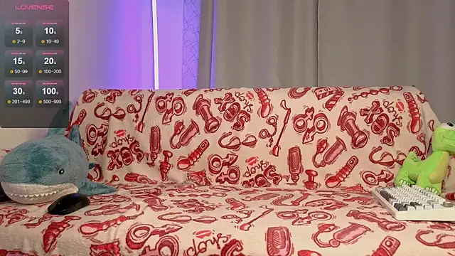 first mark online show from April 18, 7:58 pm