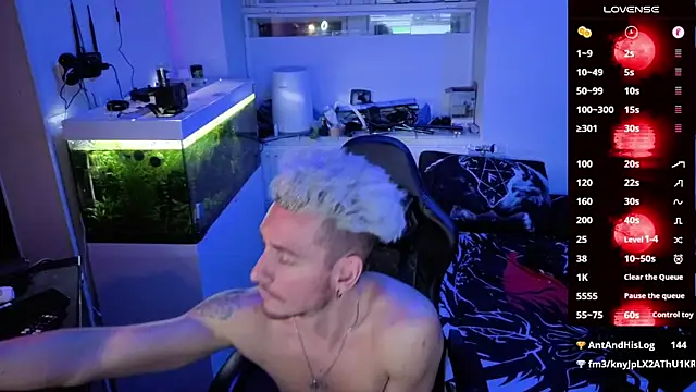 Rayzel White online show from February 24, 1:07 am