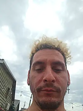 Rayzel White online show from July 24, 9:38 am