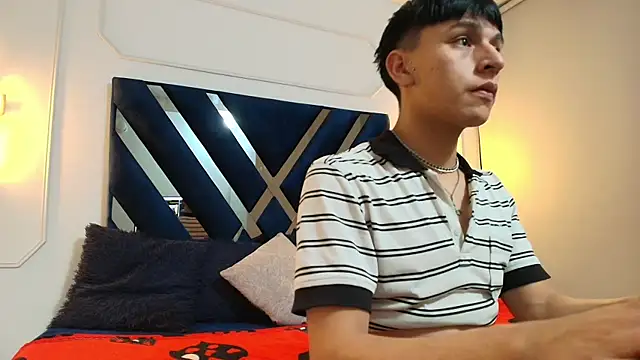 Alexander Collinss online show from February 5, 3:35 am