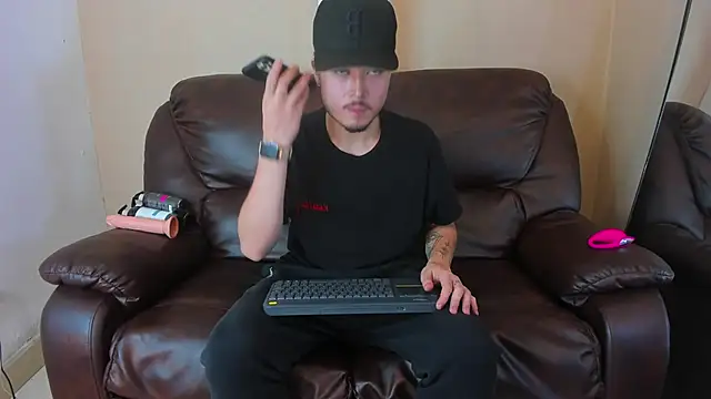 Salvattore Muller online show from April 13, 10:32 pm