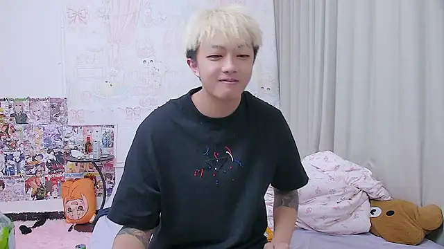 Chocolates-001 online show from April 19, 11:42 am