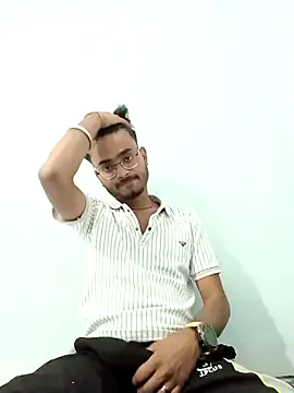 sdgjjkkmm online show from March 24, 4:56 pm