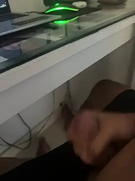 peuba12 online show from March 6, 6:49 pm