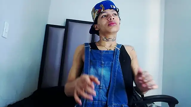 Dogan Renzo0 online show from February 27, 2:06 pm