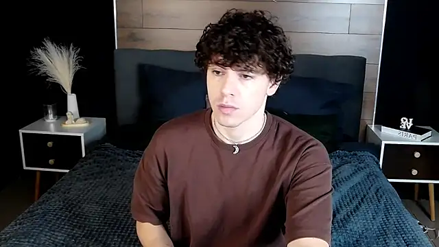 TylerGibson online show from February 24, 3:40 am