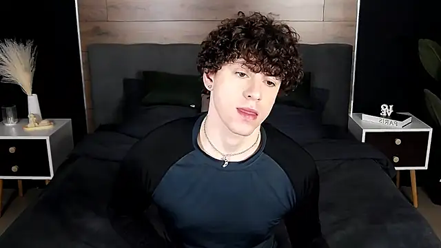 TylerGibson online show from March 5, 3:47 am