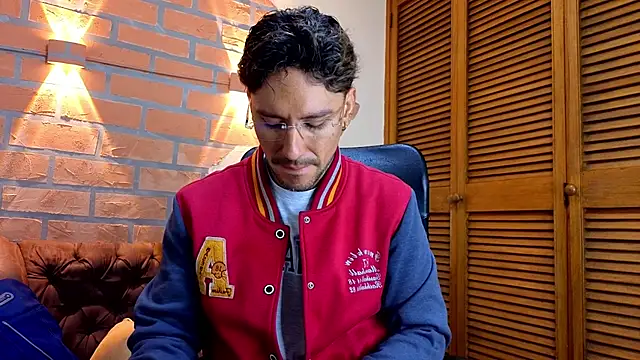 mister eithan online show from February 7, 2:30 am