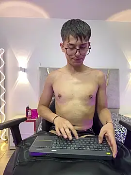 EVAN TAY online show from March 2, 5:19 am