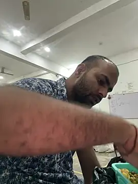 hardlysuck online show from March 17, 5:15 pm