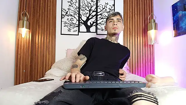 Max Hader online show from March 4, 7:48 am