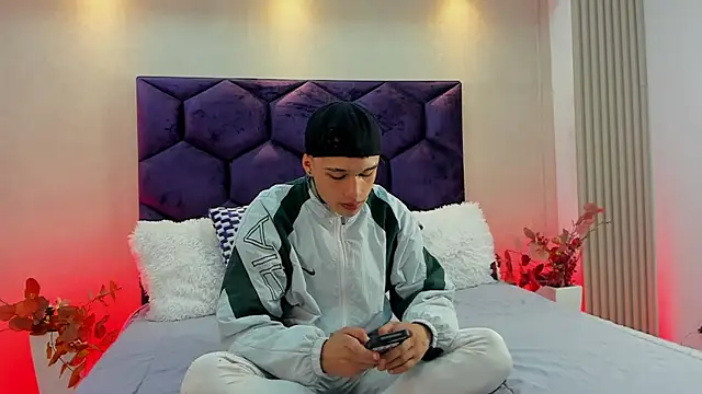 Dominik Souza online show from June 6, 7:53 pm