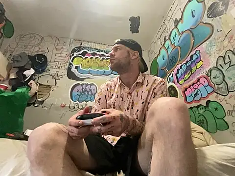 gothboiplzty online show from April 29, 9:21 pm