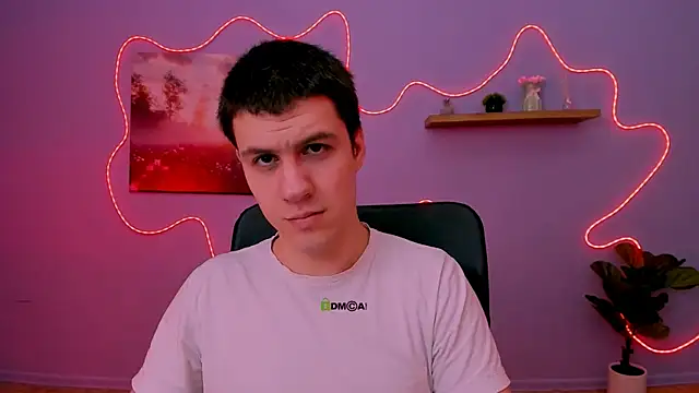 neo raze online show from April 25, 6:49 pm