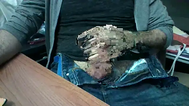 elegantblack online show from March 30, 12:28 pm