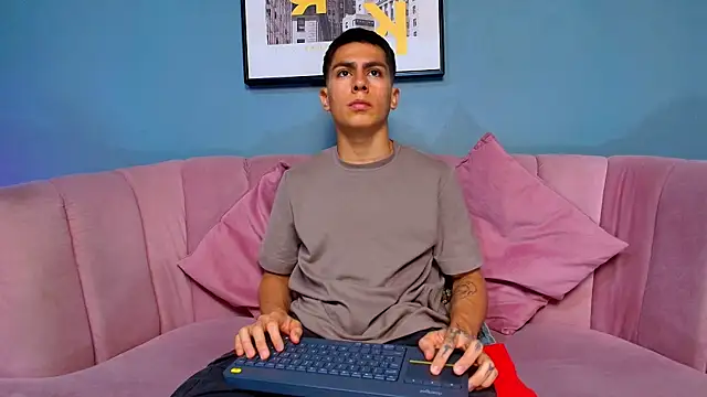 Aron pulse online show from April 20, 1:35 pm