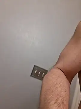 TrndSettr online show from February 13, 12:17 am