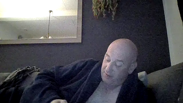 050MIRO online show from February 19, 4:42 am