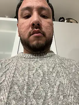 latinocalientehot online show from March 10, 8:15 pm