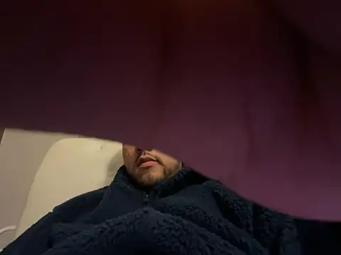 latinocalientehot online show from February 1, 12:42 am