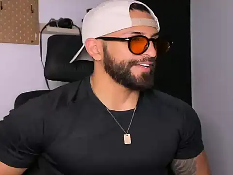 SamDornan51 online show from March 14, 4:08 am