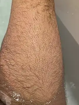 showtimebobby2424 online show from March 8, 8:24 pm