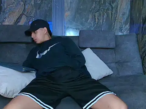 Noah Blackk online show from February 23, 1:24 pm