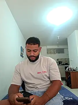 KLEYTON33 online show from February 9, 8:13 pm