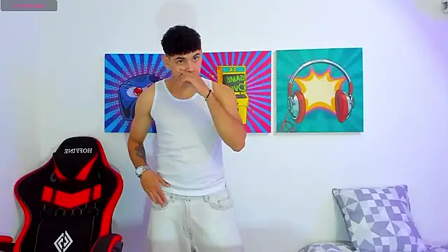 justin payn14 online show from February 24, 7:25 pm