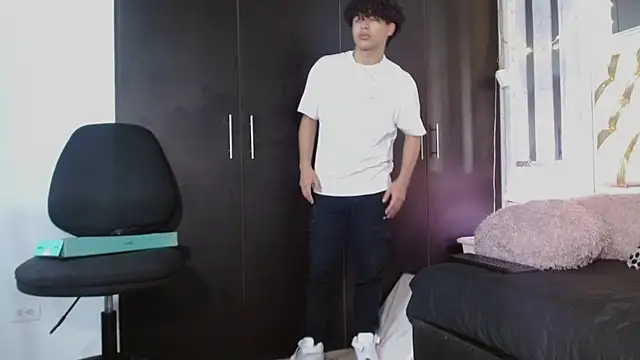 ian smith  online show from February 18, 12:03 pm