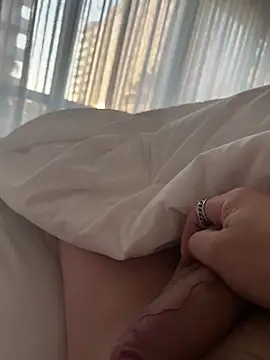 twankletoes1234 online show from June 14, 10:50 am