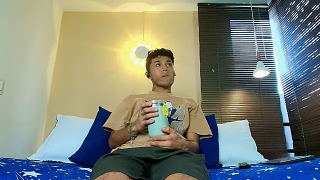 Damon Salvarote S online show from April 22, 7:18 pm