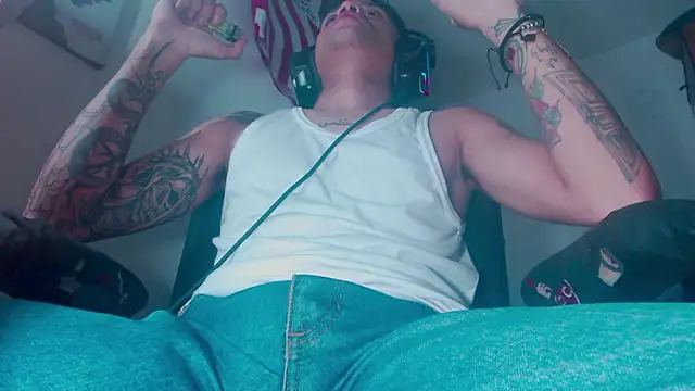 theskateboy online show from February 11, 6:29 am