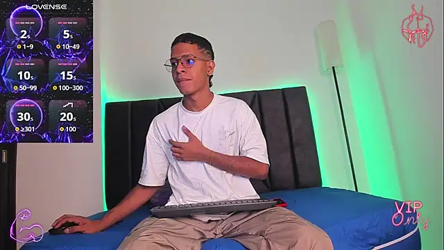 StellayDrake online show from February 15, 1:41 pm