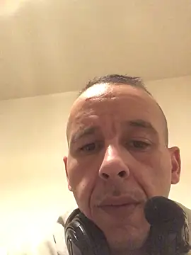 creativeX online show from February 6, 10:28 pm