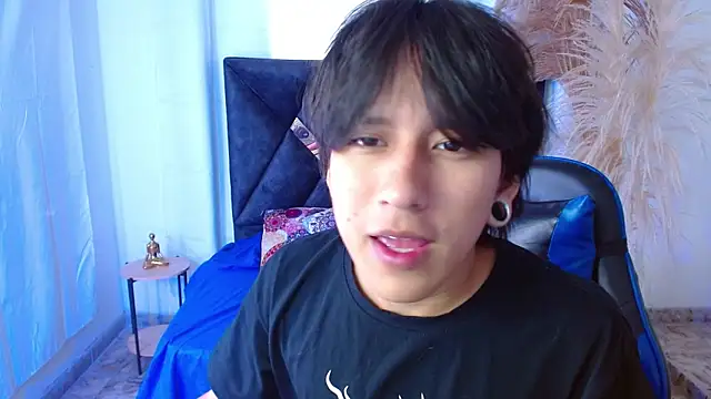 nikoo 18 online show from March 28, 2:06 pm