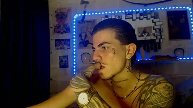 paul-mendezx online show from February 5, 7:43 pm