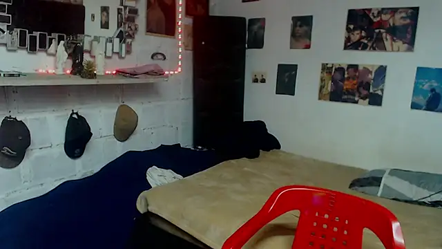 paul-mendezx online show from April 17, 3:37 pm