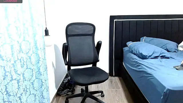 Pedestal diamant online show from March 15, 12:40 am