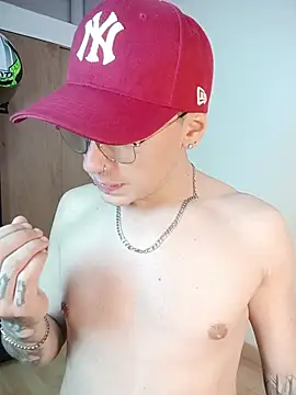 Emmanuel Lust online show from February 27, 12:39 pm