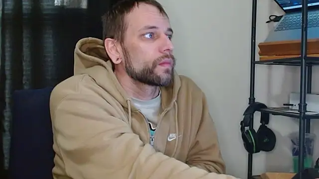 cguffey2284 online show from February 28, 10:20 pm