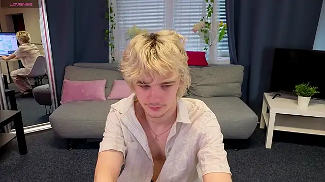 JameMiller online show from March 3, 7:16 am